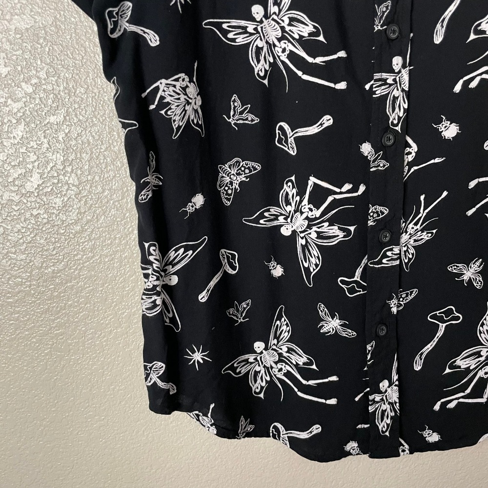 Hot Topic Top Womens Medium Skeleton Fairy Mushroom Bug Novelty Grunge Goth - Picture 5 of 10